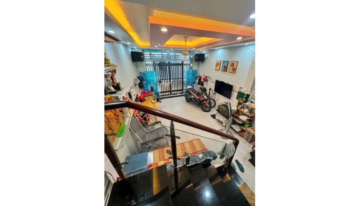 QUẬN 8, BÁN NHÀ MẶT TIỀN KINH DOANH VỪA Ở VỪA CHO THUÊ, SÁT Q5, NHỈNH 6 TỶ.